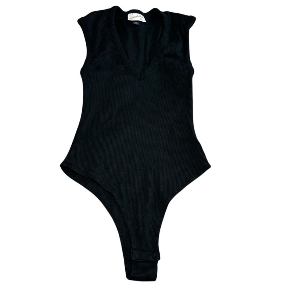 Universal Thread Black Sleeveless Bodysuit
